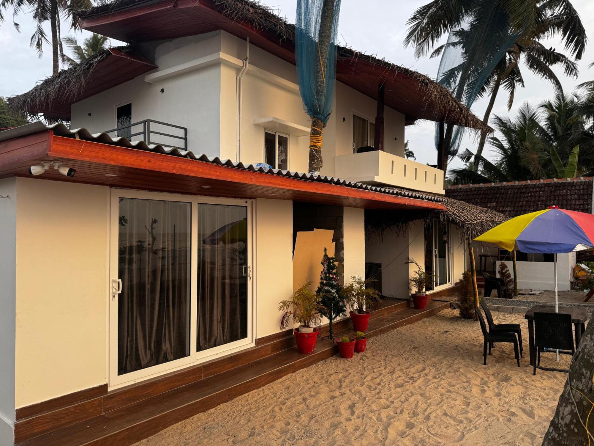 Alivious Beach Homestay Alappuzha Bagian luar foto