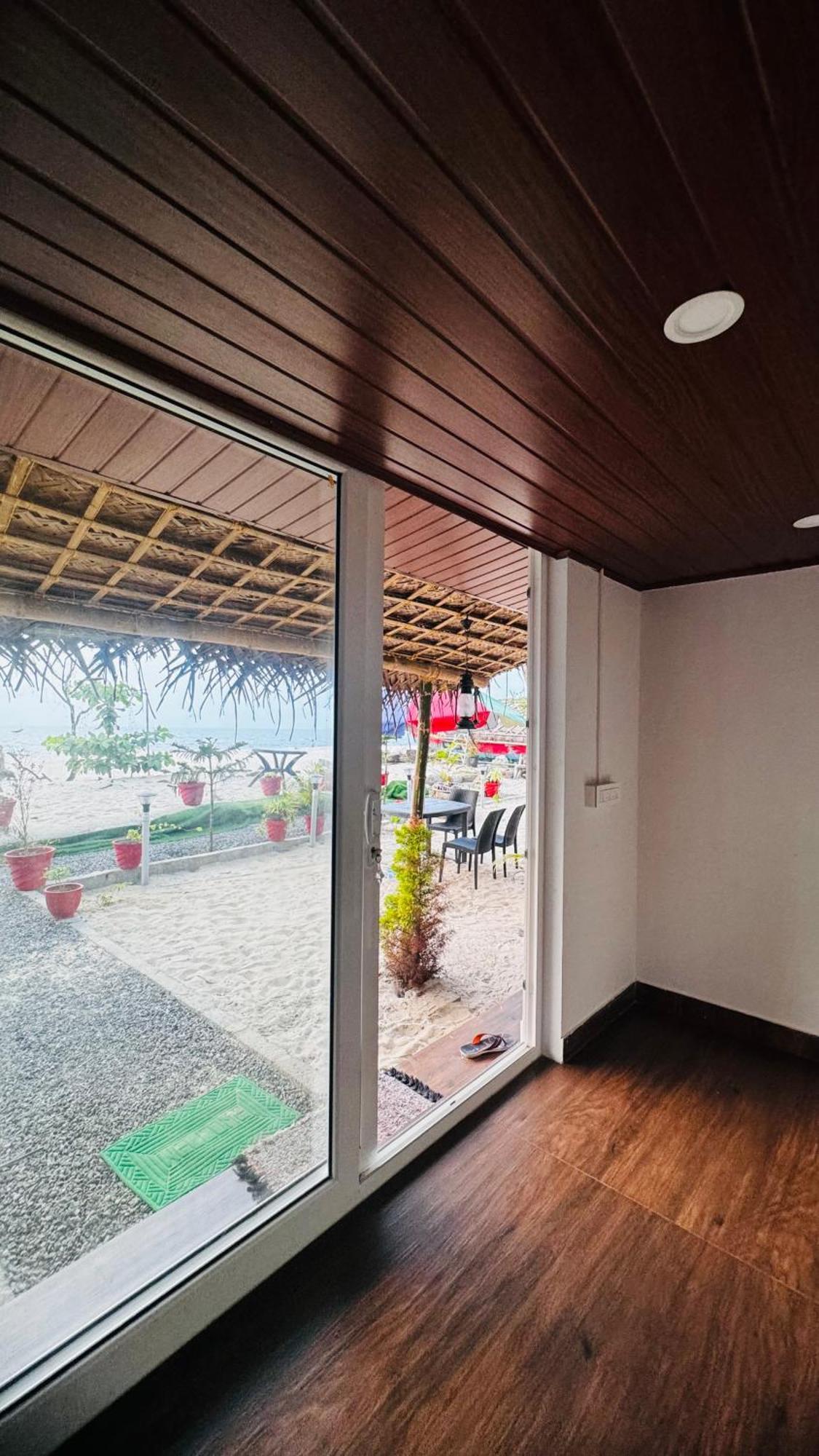 Alivious Beach Homestay Alappuzha Bagian luar foto