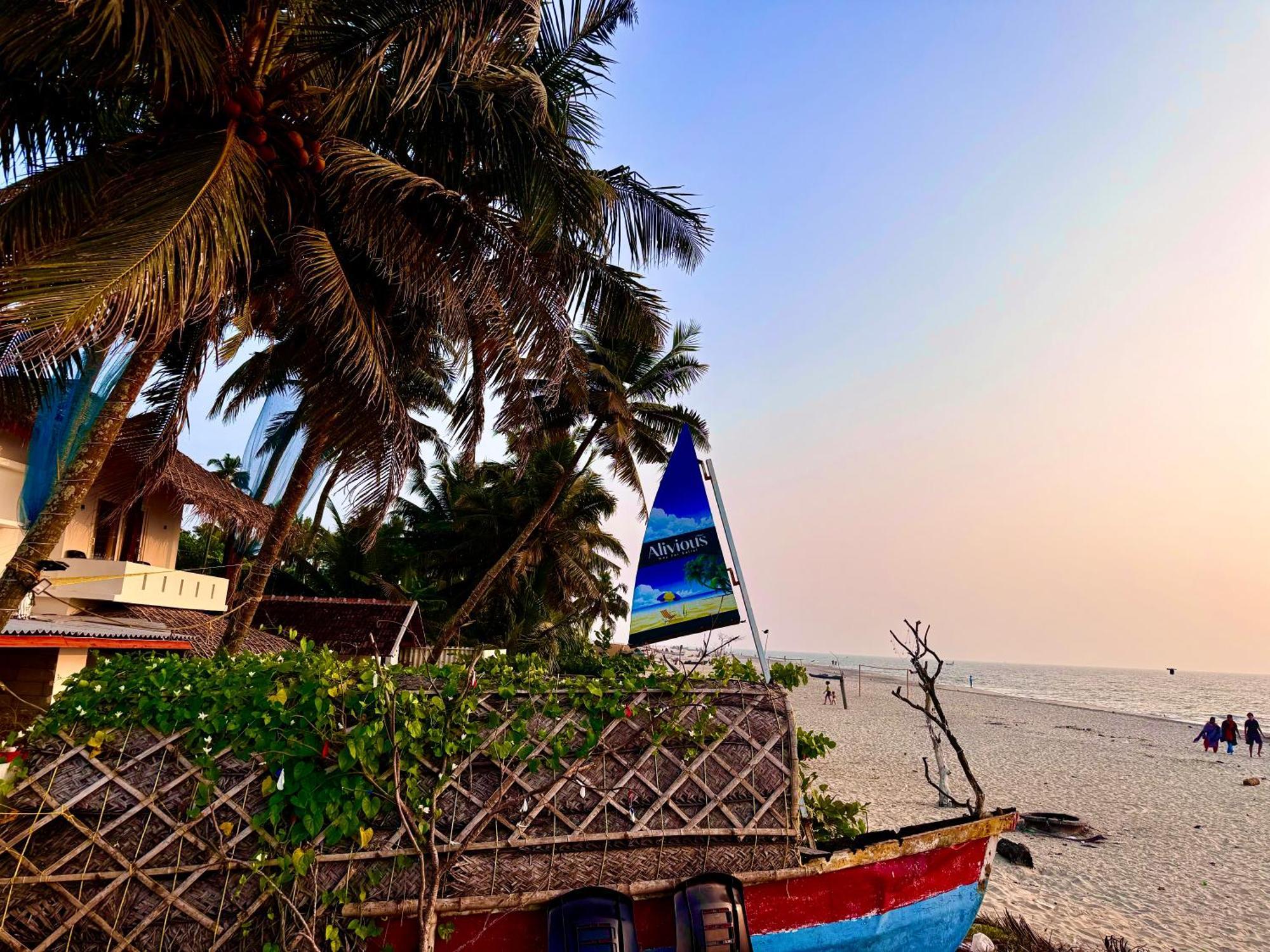 Alivious Beach Homestay Alappuzha Bagian luar foto