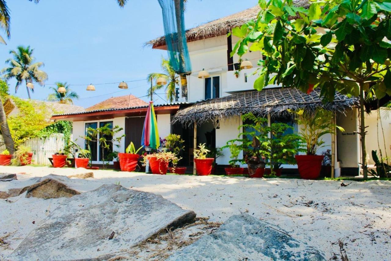 Alivious Beach Homestay Alappuzha Bagian luar foto