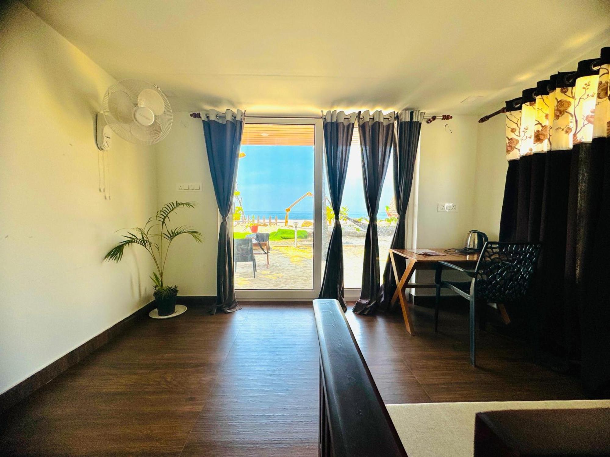 Alivious Beach Homestay Alappuzha Bagian luar foto