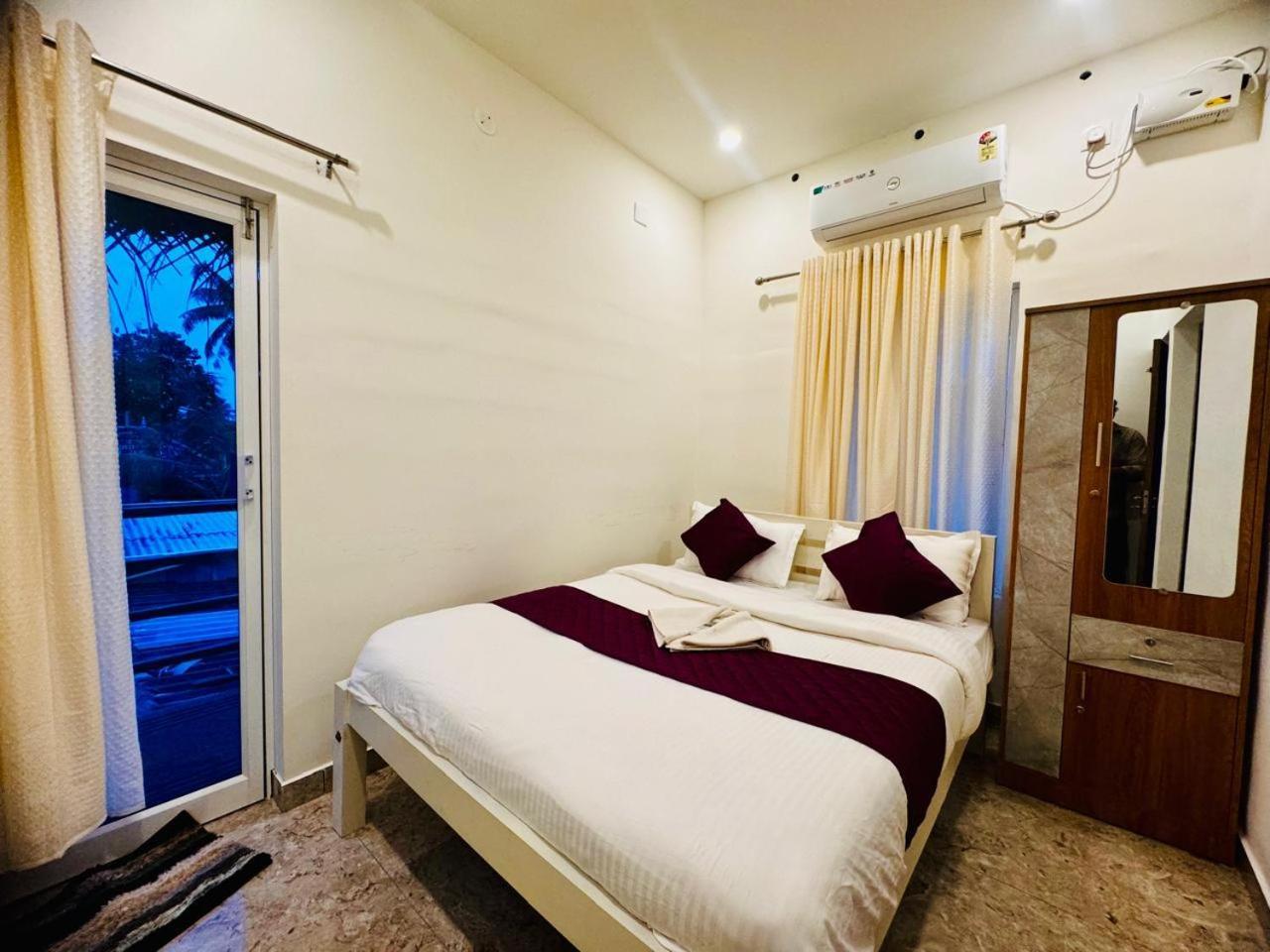 Alivious Beach Homestay Alappuzha Bagian luar foto