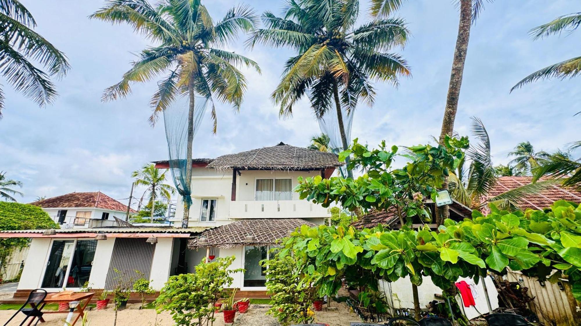 Alivious Beach Homestay Alappuzha Bagian luar foto